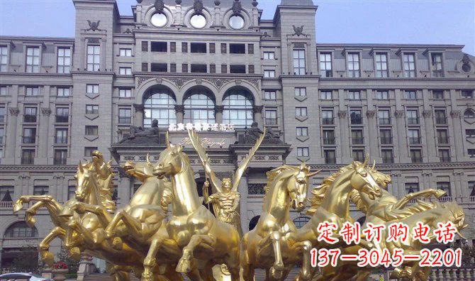 鹤壁八匹马阿波罗战车酒店景观铜雕