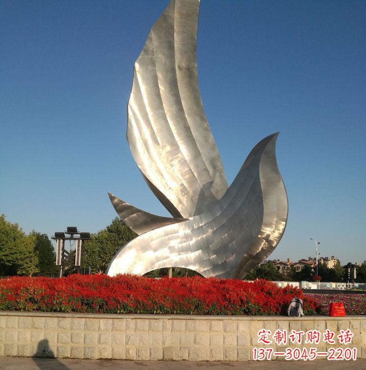 鹤壁北戴河奥林匹克公园鸽子雕塑