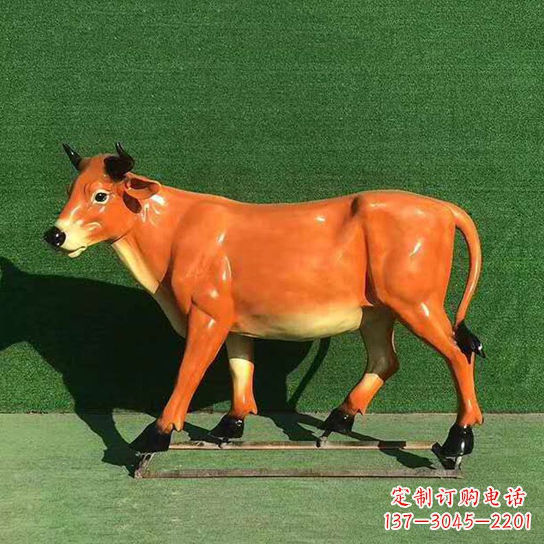 鹤壁玻璃钢仿真黄牛动物雕塑
