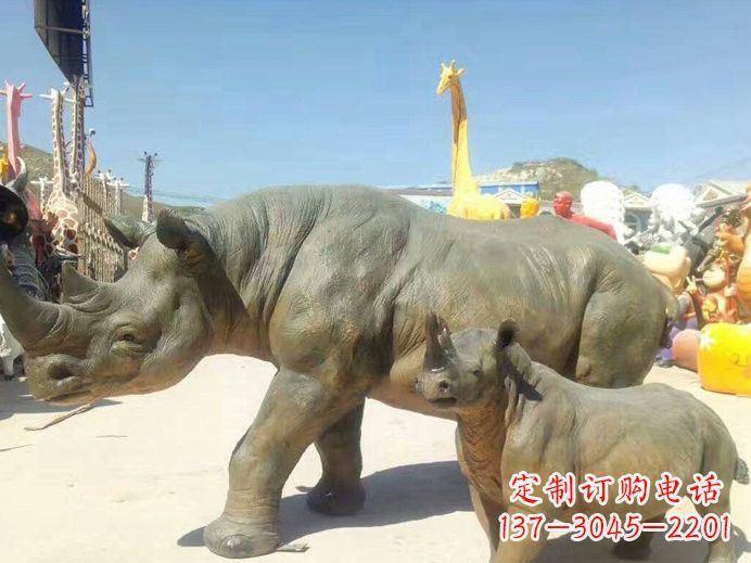 鹤壁玻璃钢制犀牛雕塑——精美外形、质感出众