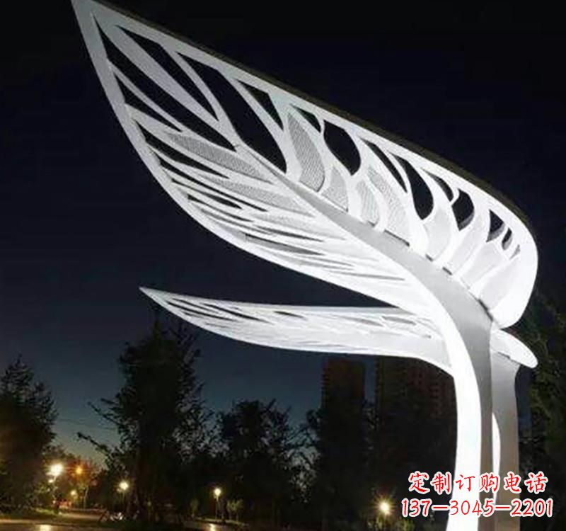 鹤壁不锈钢树叶雕塑点缀城市景观