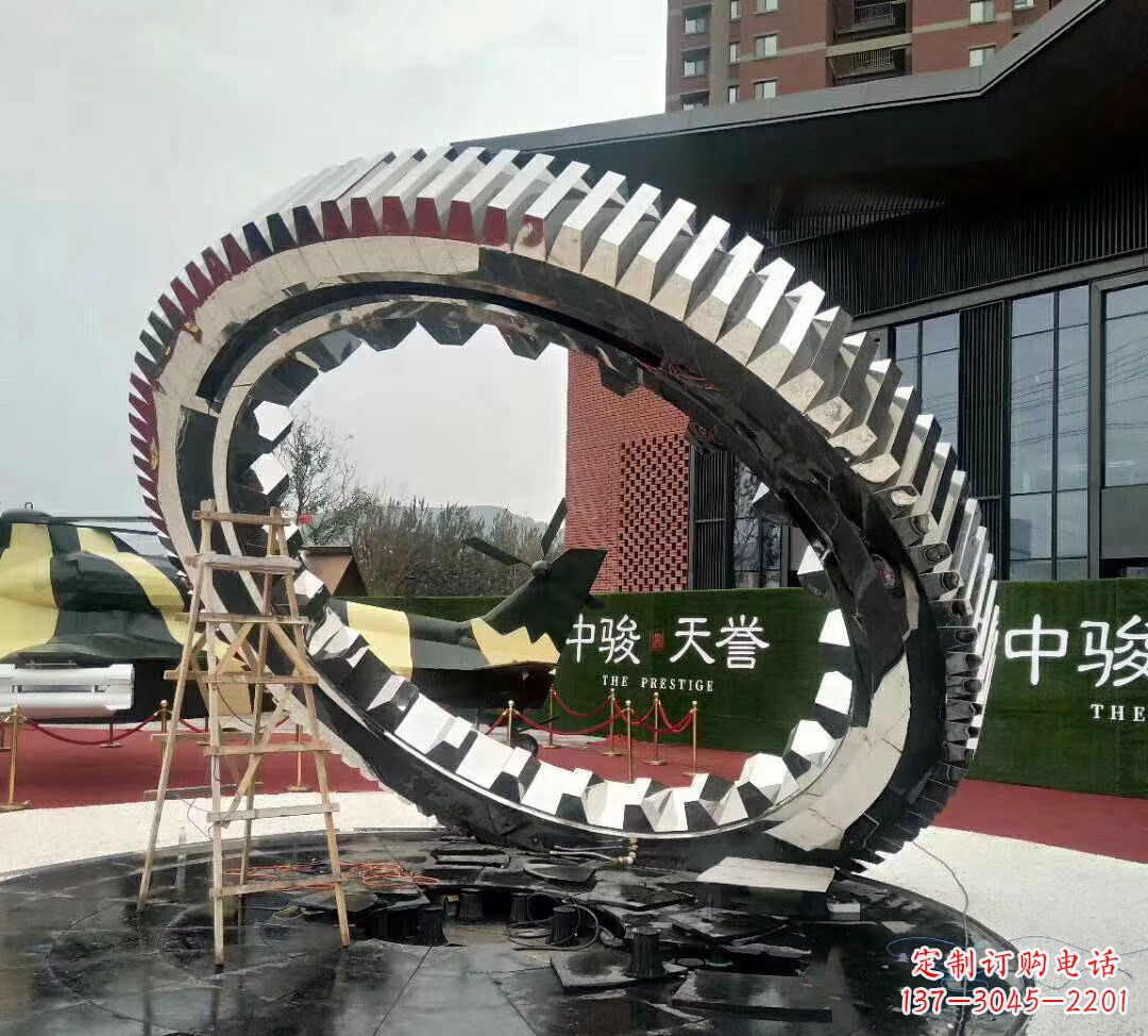 鹤壁不锈钢齿轮雕塑以科技艺术的形式演绎动力