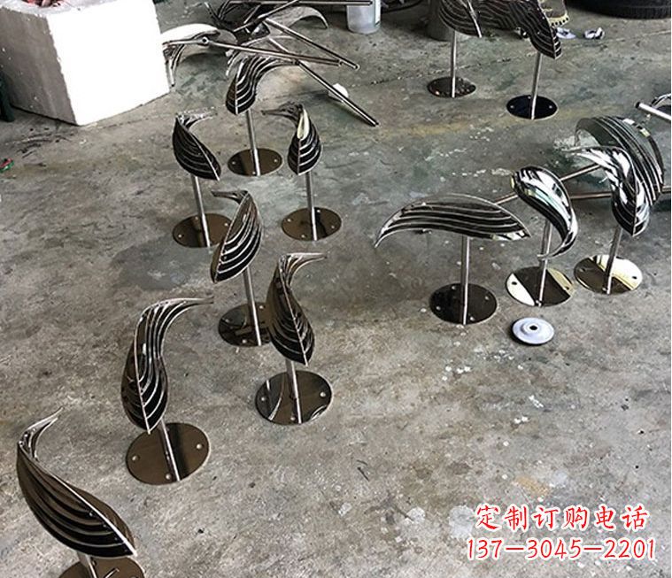鹤壁精美不锈钢动物雕塑