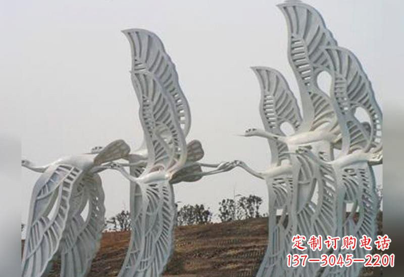 鹤壁仙鹤雕塑融入不锈钢的飞翔之美