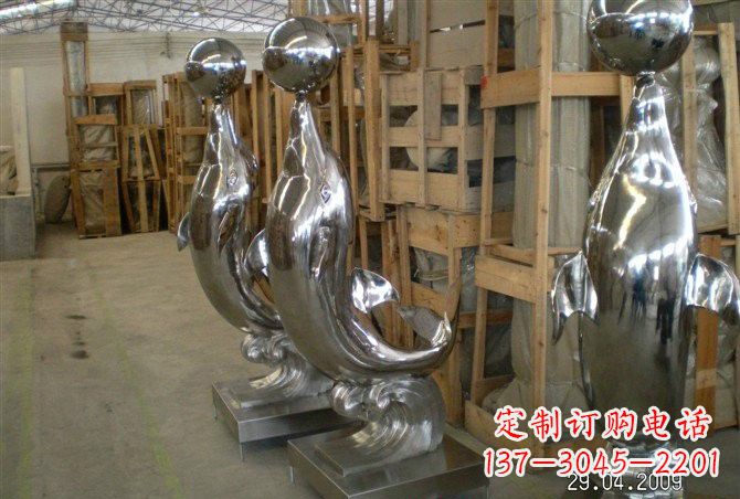 鹤壁不锈钢抽象海豚顶球雕塑