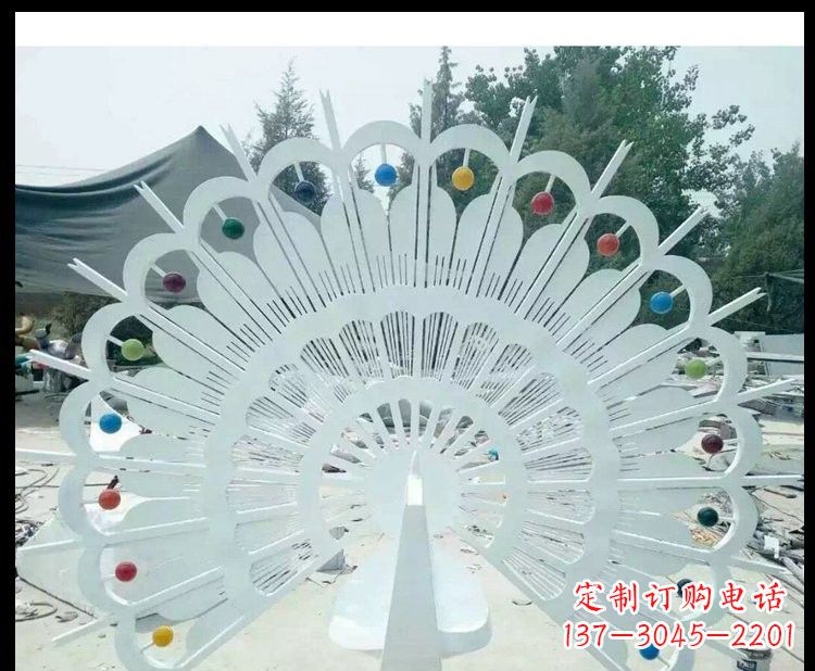 鹤壁精美不锈钢孔雀雕塑