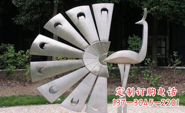 鹤壁不锈钢孔雀雕塑美丽而持久