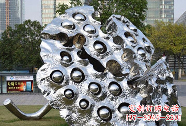 鹤壁不锈钢抽象莲蓬雕塑