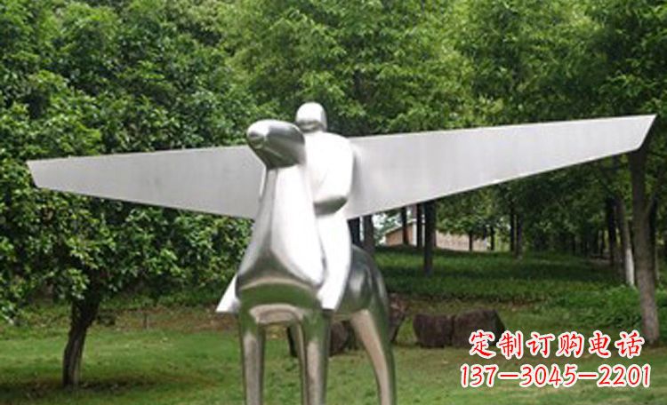 鹤壁不锈钢马雕塑完美集结动感与现代美学
