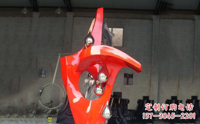 鹤壁不锈钢抽象水滴景观雕塑