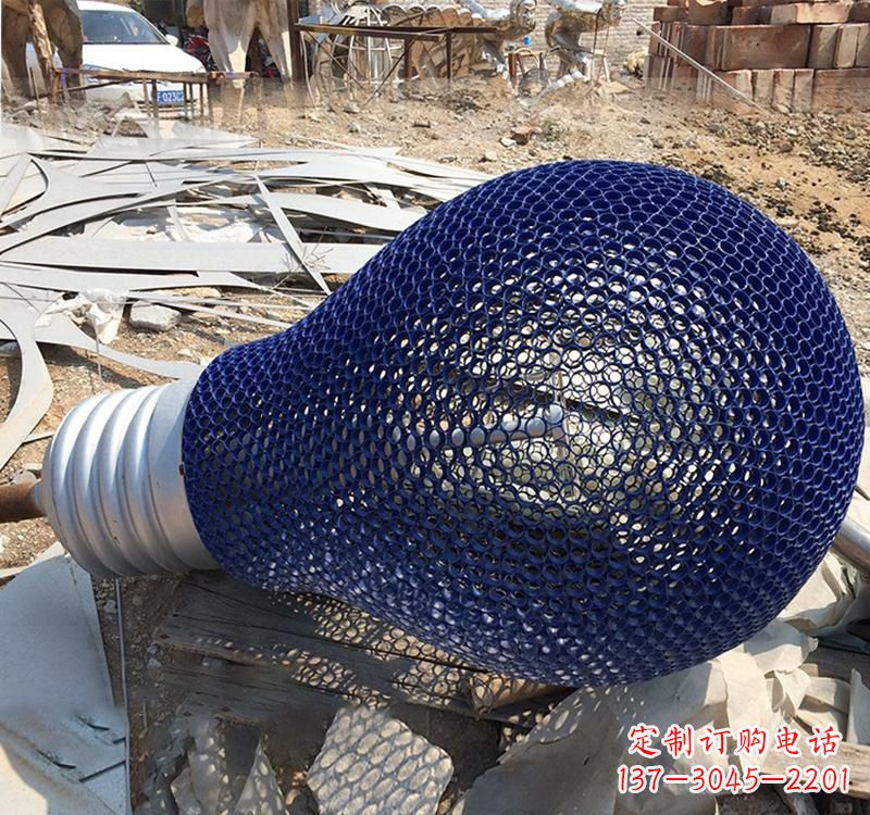 鹤壁不锈钢灯泡雕塑灯光下的美丽之美