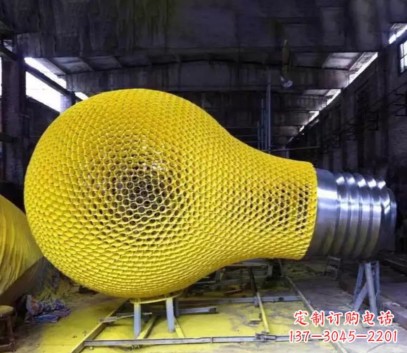 鹤壁新题目不锈钢灯泡雕塑精致的艺术珍品