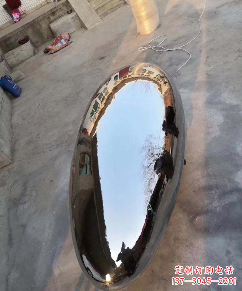 鹤壁不锈钢水滴雕塑一种美观耐用的艺术品