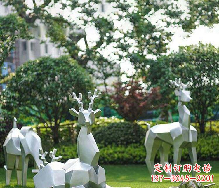 鹤壁不锈钢动物鹿雕塑艺术与自然的完美结合