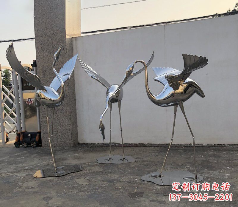 鹤壁不锈钢锻造的丹顶鹤雕塑