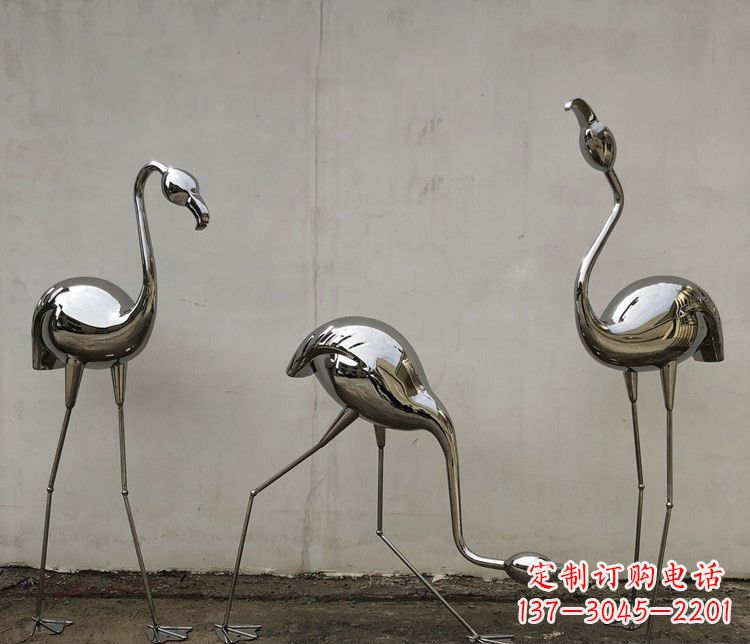鹤壁不锈钢锻造的火烈鸟雕塑