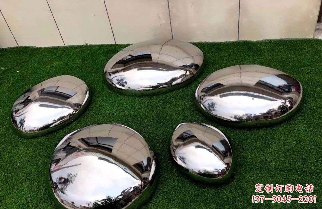 鹤壁不锈钢鹅卵石雕塑艺术品的精致之美