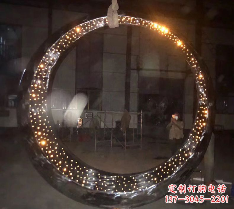 鹤壁不锈钢发光月亮雕塑1