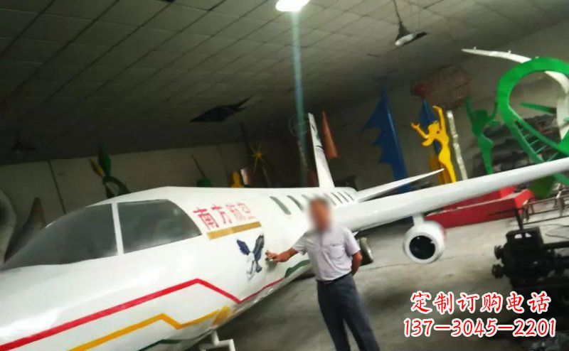 鹤壁不锈钢飞机雕塑精美的艺术作品