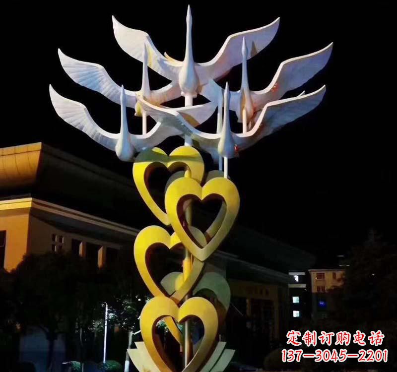 鹤壁不锈钢大雁雕塑象征着自由的翱翔