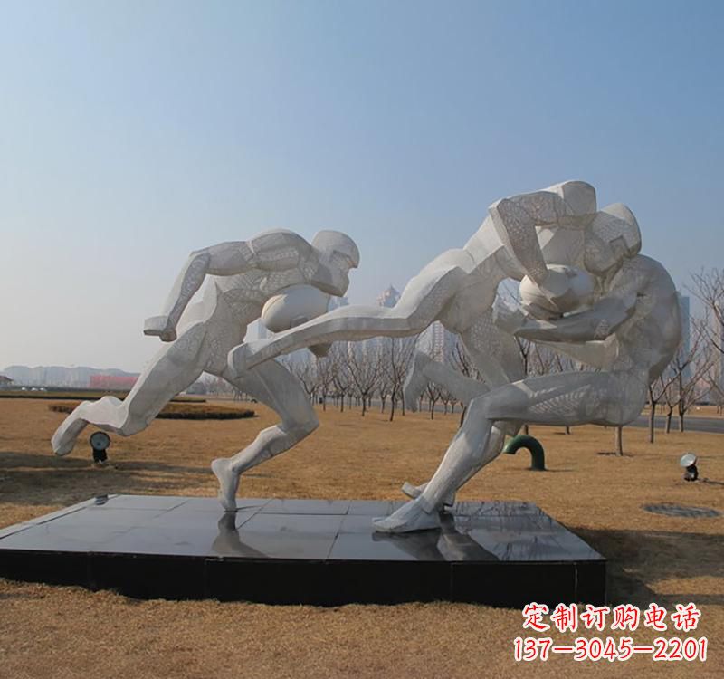 鹤壁不锈钢橄榄球雕塑传承精神的象征