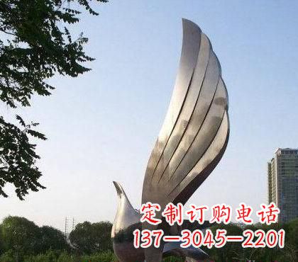 鹤壁不锈钢鸽子雕塑美丽的象征