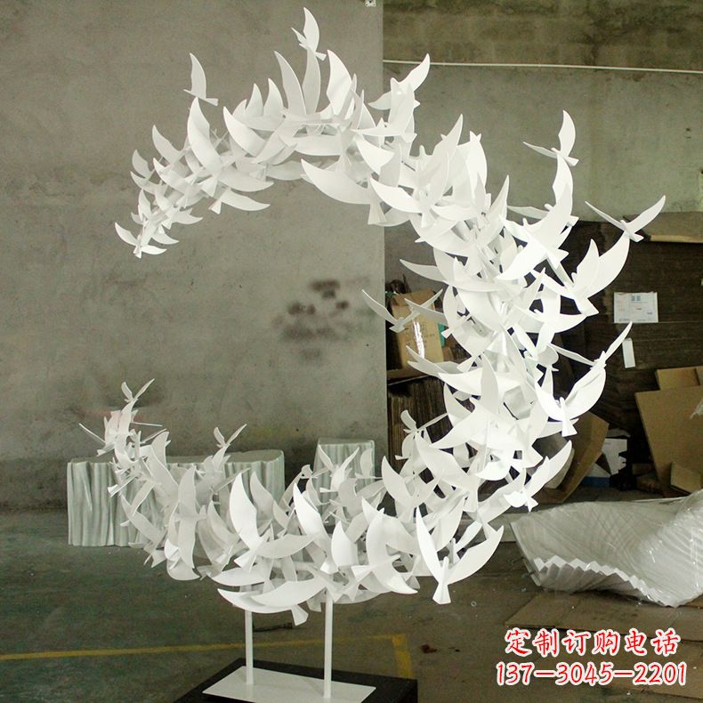 鹤壁不锈钢鸽子翱翔的象征