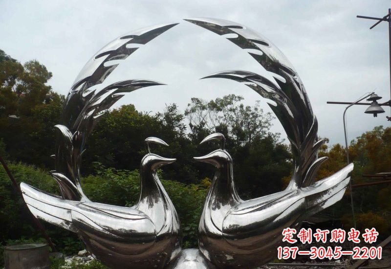鹤壁不锈钢孔雀雕塑精致美丽的艺术品