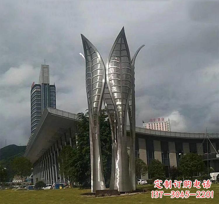 鹤壁不锈钢公园大型抽象树叶雕塑