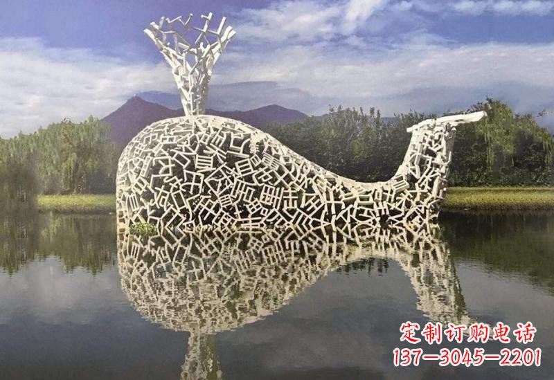 鹤壁不锈钢公园大型镂空喷水鲸鱼雕塑