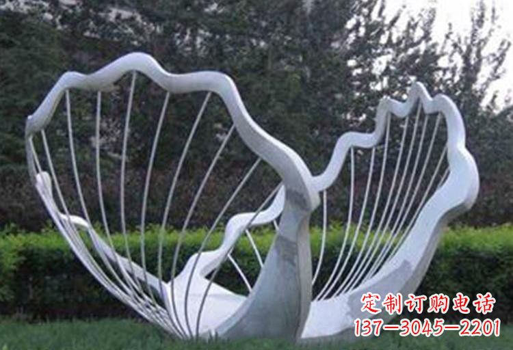 鹤壁不锈钢公园的镂空贝壳雕塑