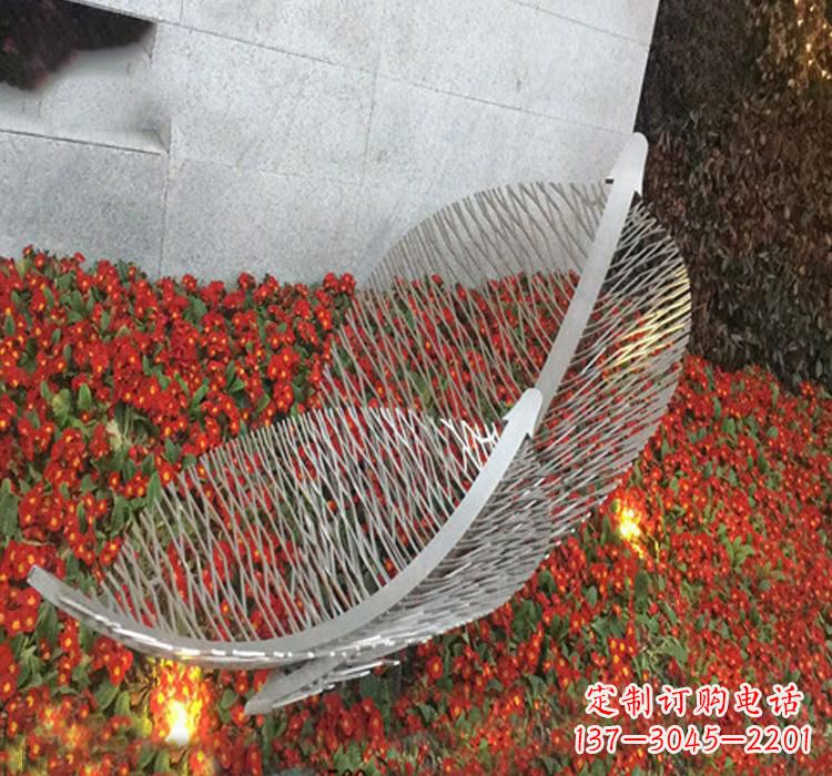 鹤壁不锈钢公园镂空树叶雕塑——精致艺术品