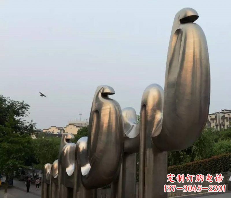 鹤壁不锈钢广场抽象骆驼雕塑