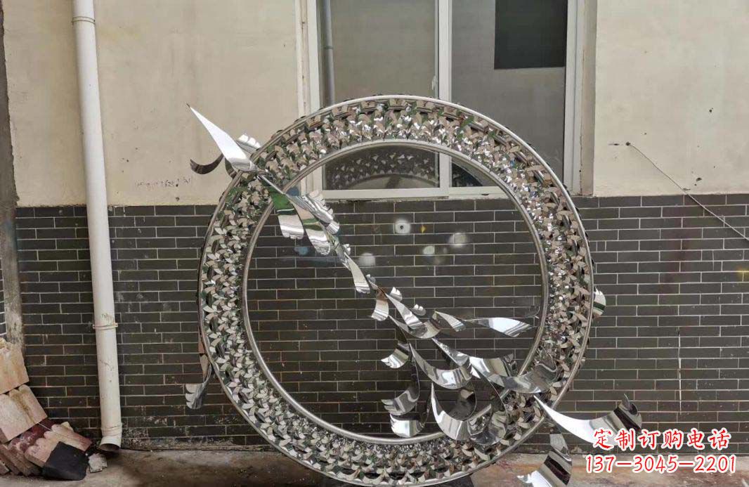 鹤壁“不锈钢广场飞鸽圆环雕塑”精美的艺术品