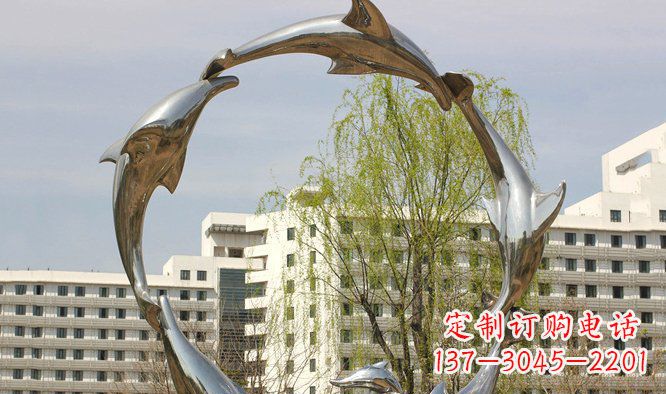 鹤壁海豚雕塑精美景观的象征