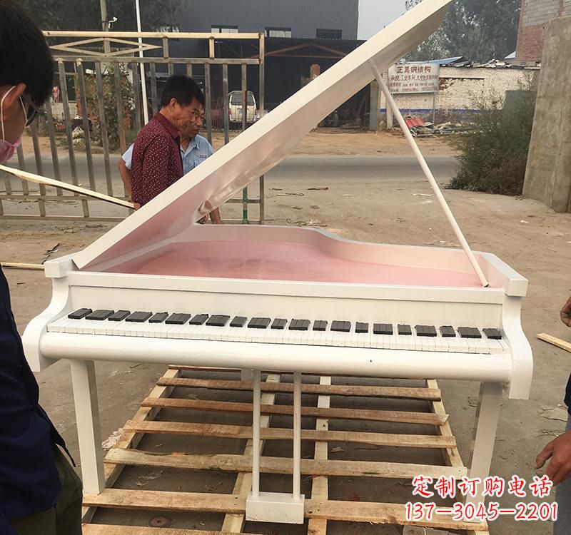 鹤壁不锈钢钢琴雕塑融合音乐与艺术的完美结合