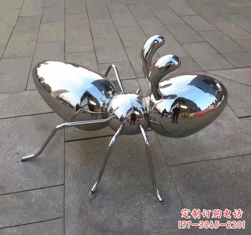 鹤壁不锈钢蚂蚁雕塑——缩小世界的小工匠