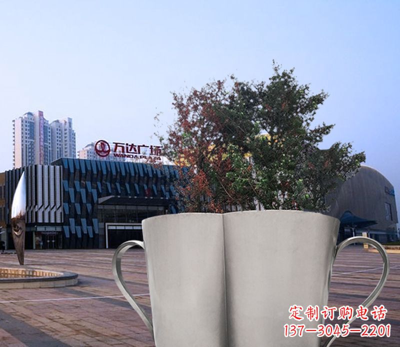 鹤壁不锈钢广场水杯花盆雕塑 (2)