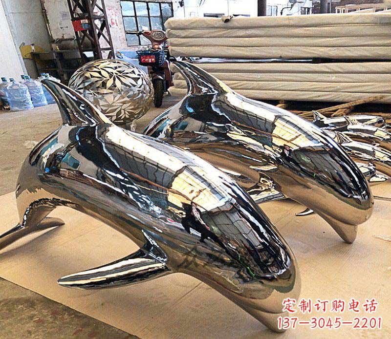 鹤壁不锈钢海豚雕塑传承美丽的海洋文化