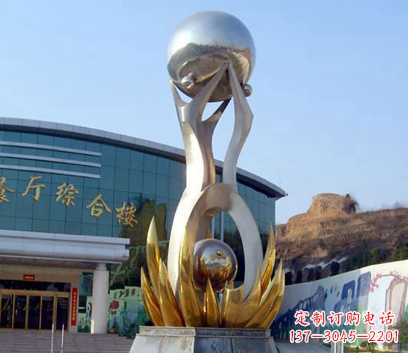 鹤壁不锈钢荷叶托球雕塑艺术之美