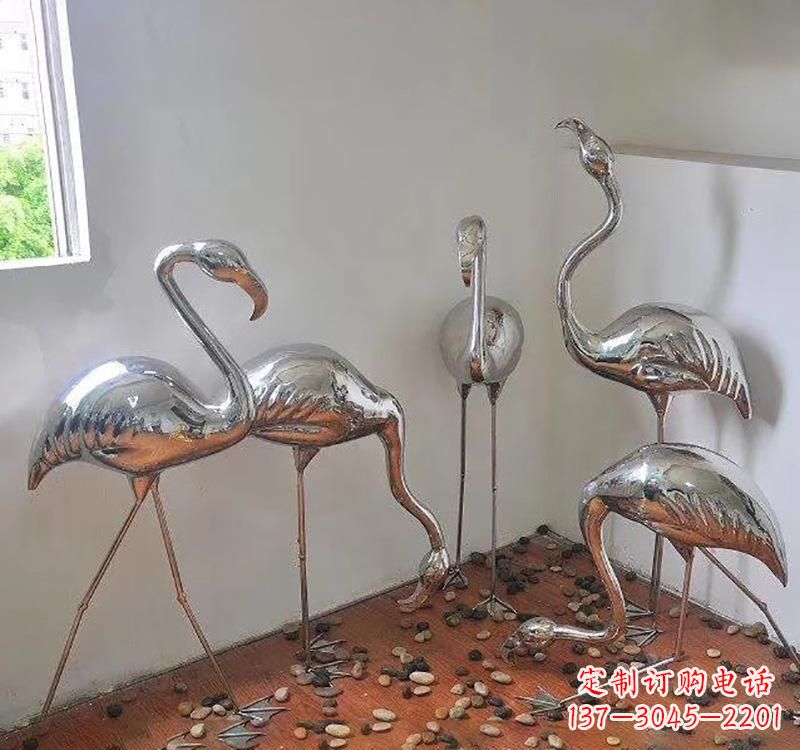 鹤壁不锈钢火烈鸟象征勇气与活力