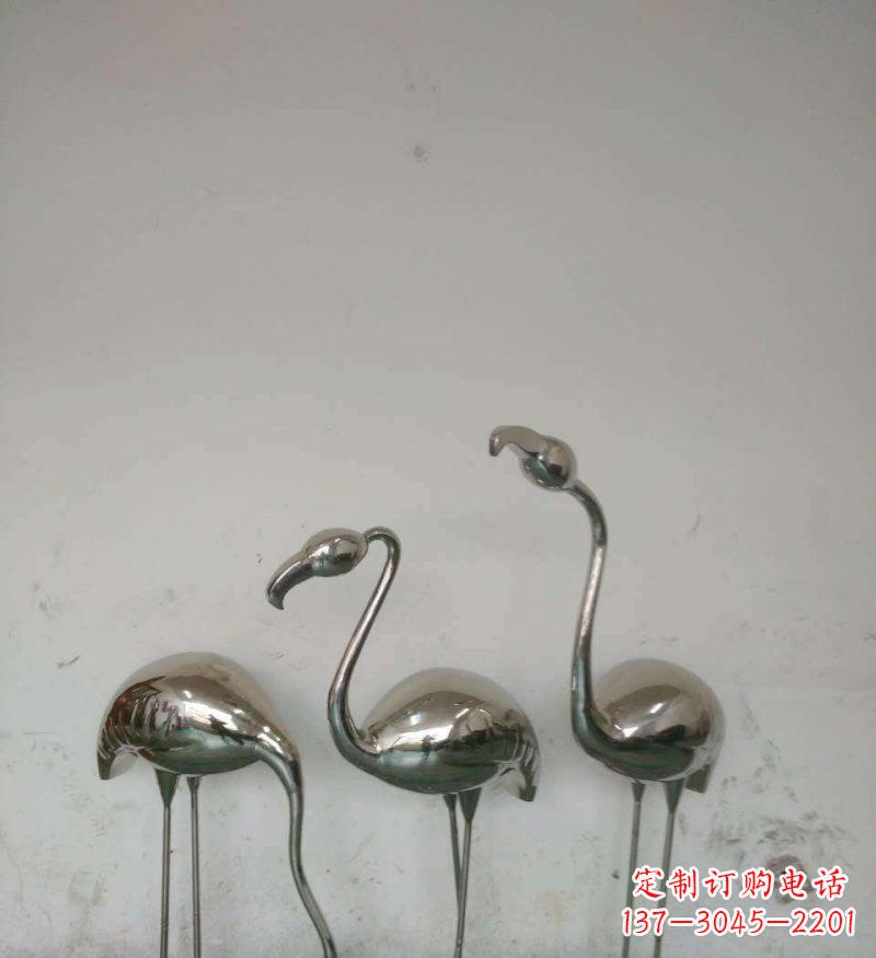 鹤壁不锈钢火烈鸟雕塑把自然之美带入公园