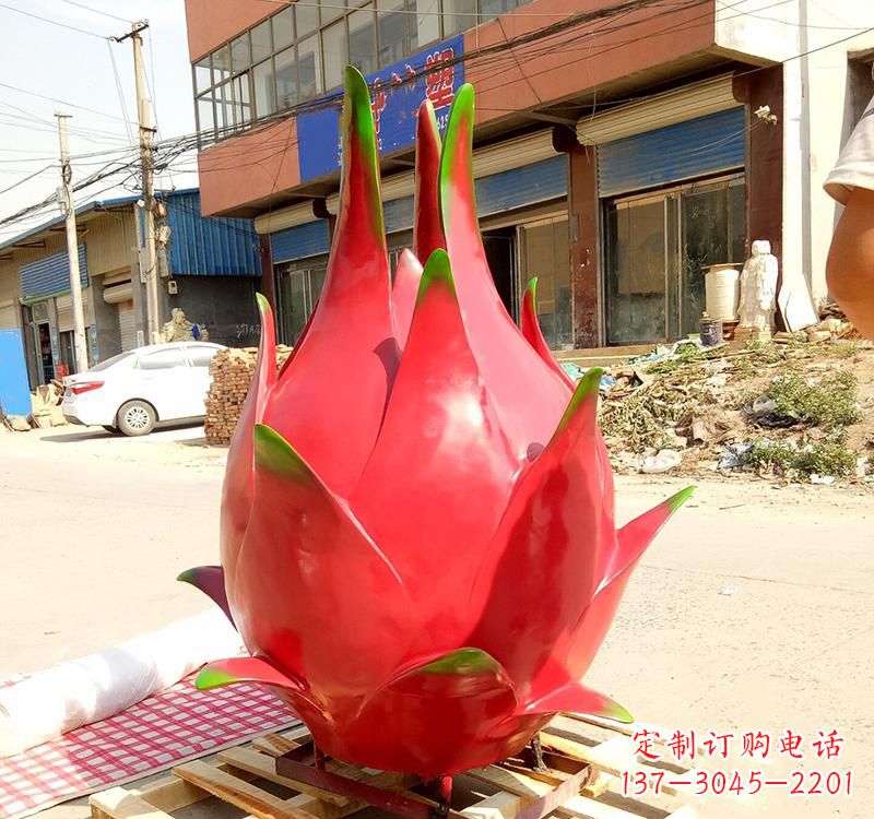 鹤壁精美不锈钢火龙果雕塑