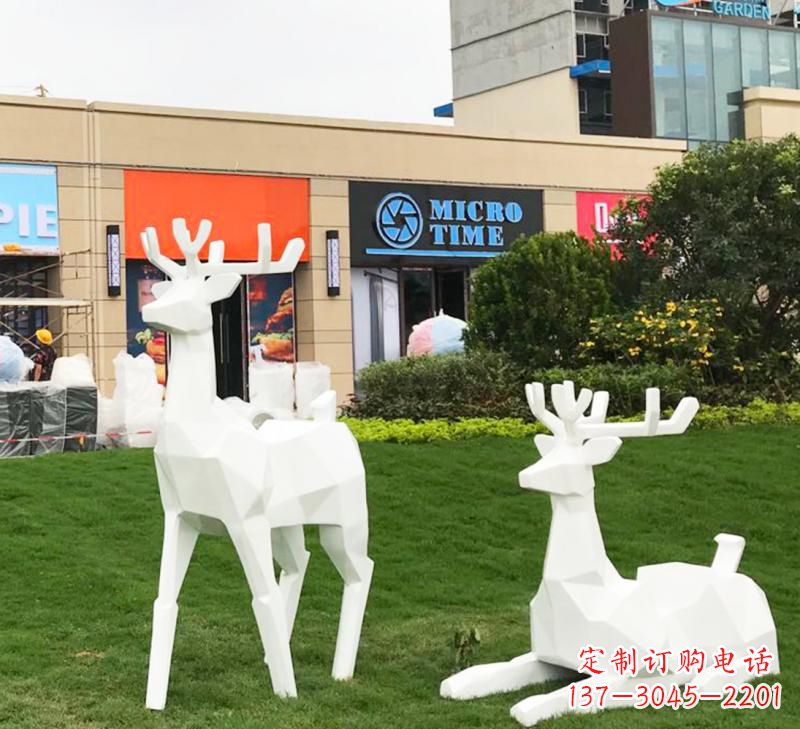 鹤壁不锈钢小鹿雕塑艺术之美