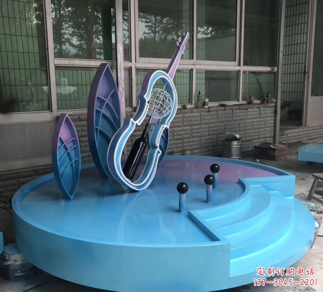 鹤壁大提琴雕塑精致的艺术瑰宝