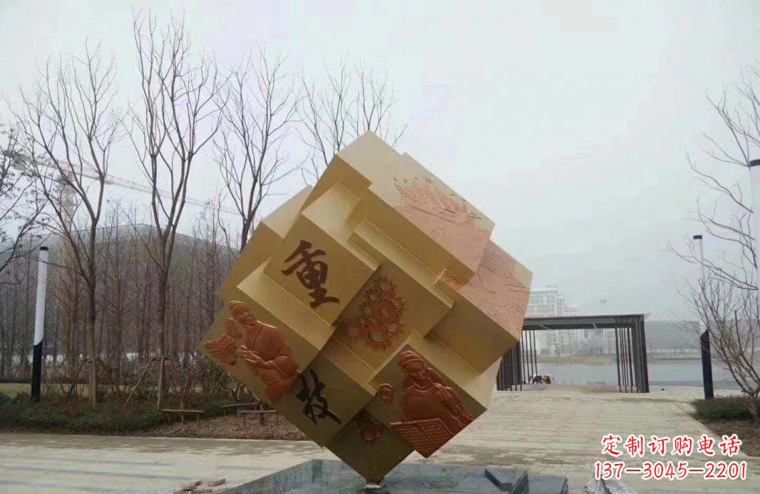 鹤壁不锈钢魔方雕塑给景观增添丰富多彩