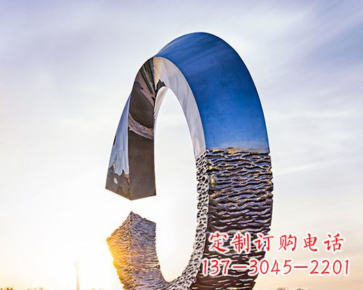 鹤壁不锈钢景观圆环雕塑环绕自然之美