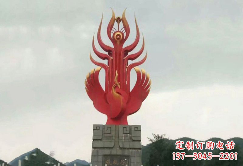 鹤壁凤凰雕塑美丽传奇的象征