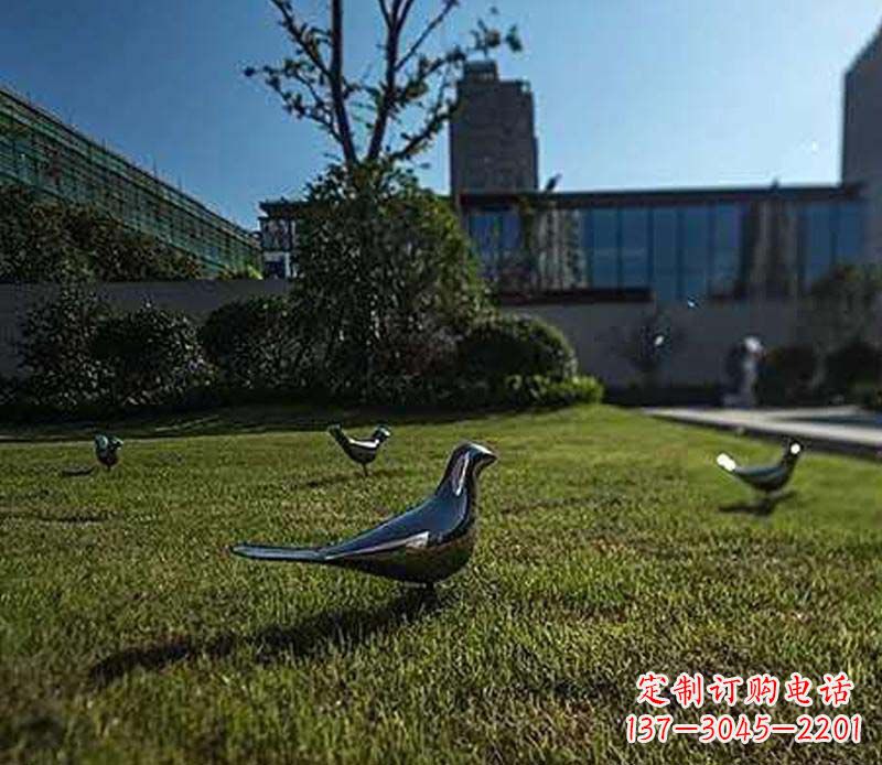 鹤壁不锈钢镜面鸽子雕塑象征和平与美丽