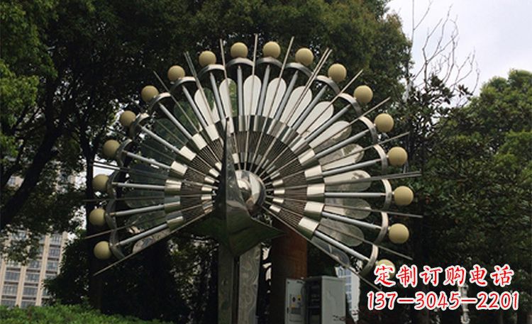 鹤壁美丽的不锈钢孔雀雕塑
